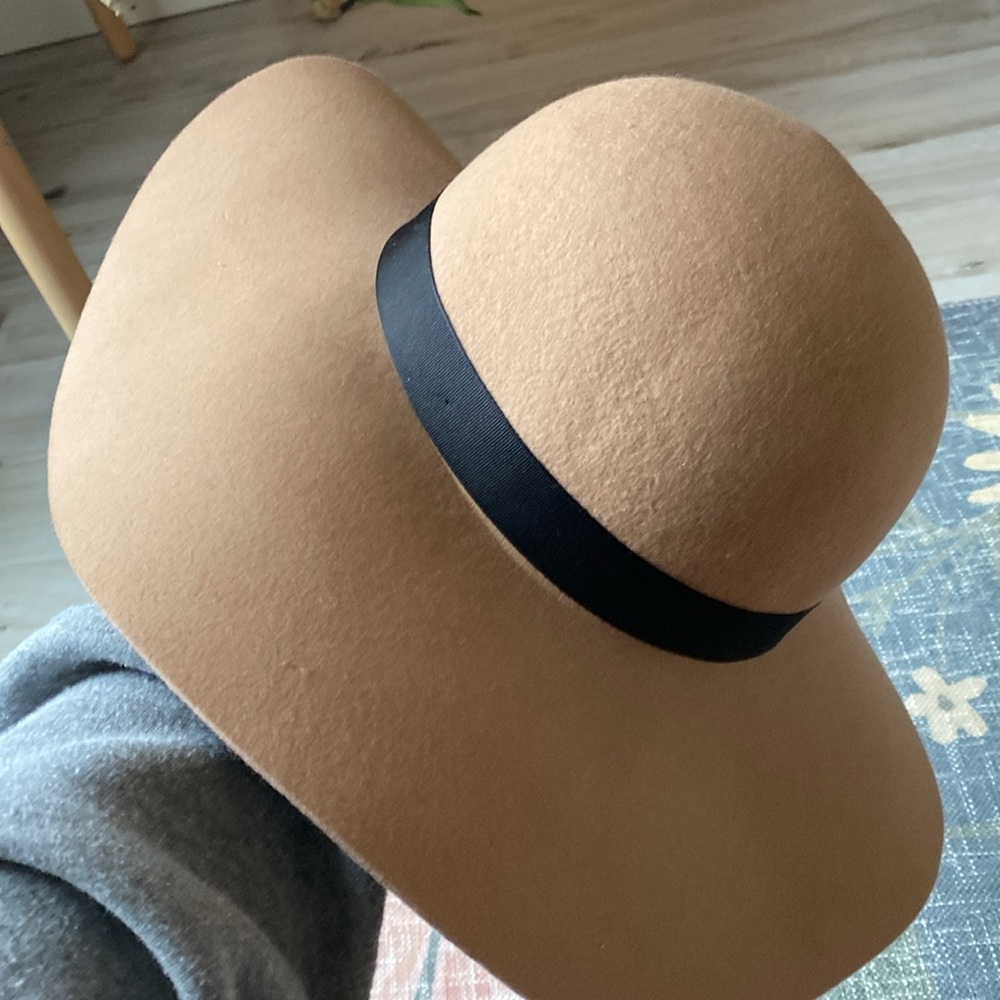 Felt floppy hat